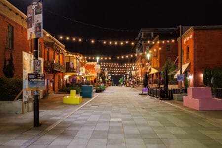 La Beauté Nocturne Capturée dans le Vieux Hull